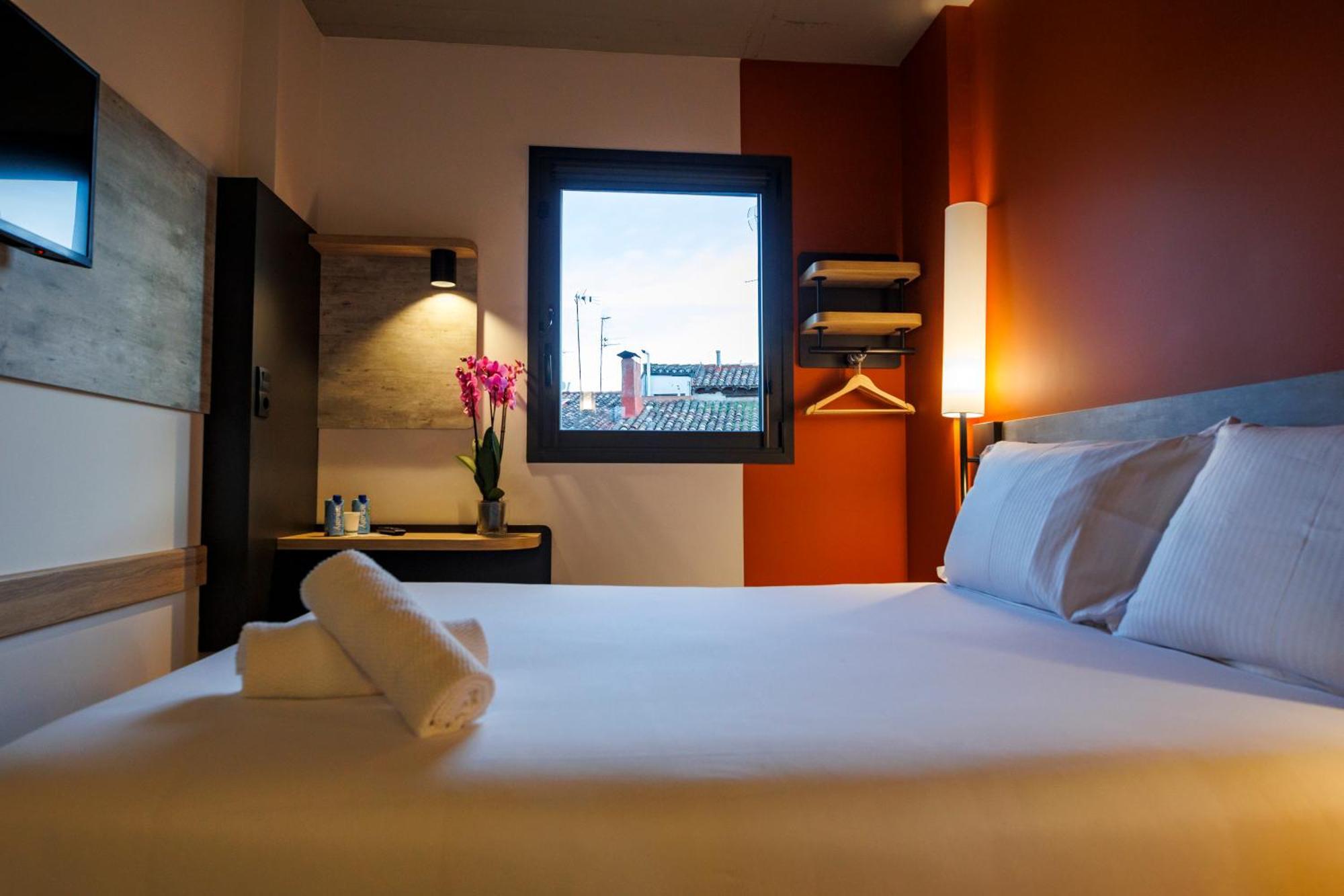 Отель Ibis Budget Logrono Centro Экстерьер фото