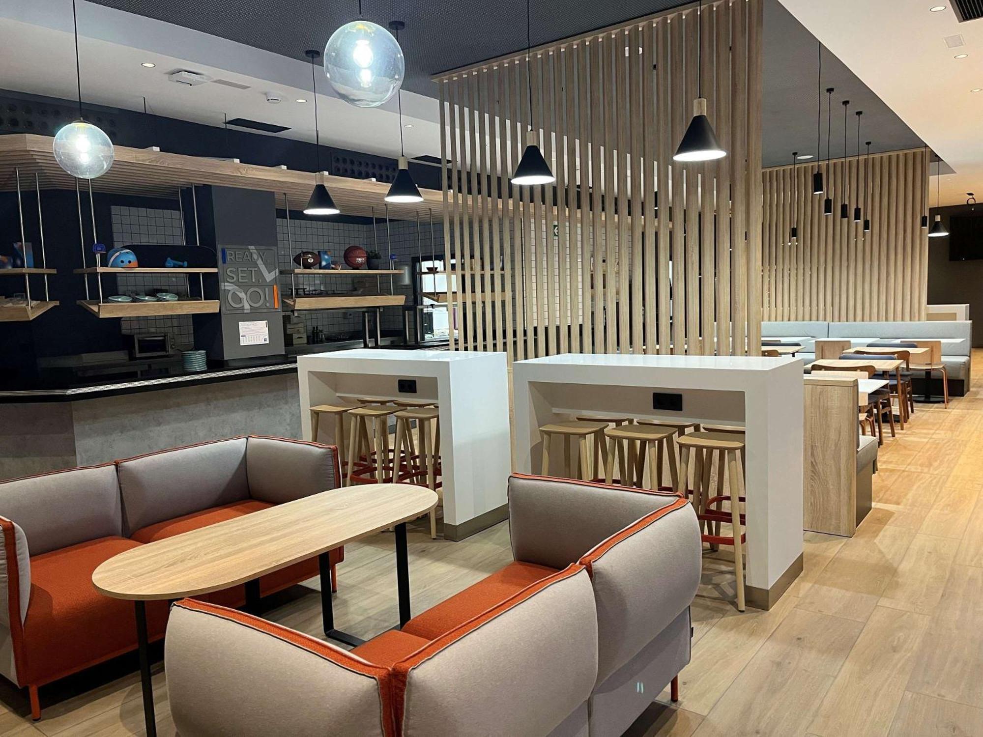 Ibis Budget Logrono Centro Экстерьер фото